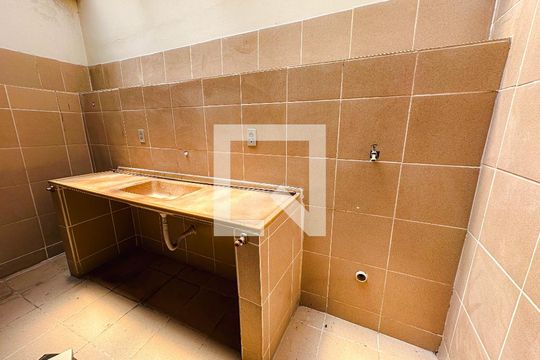 Casa na Pompeia com 4 quartos e closet. Compra ideal. — casa 2/cozinha/Área de Serviço