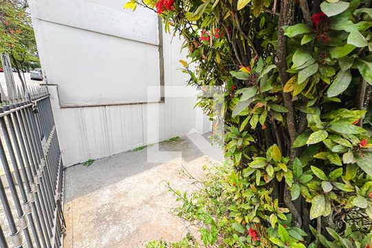 Casa na Pompeia com 4 quartos e closet. Compra ideal. — Área comum