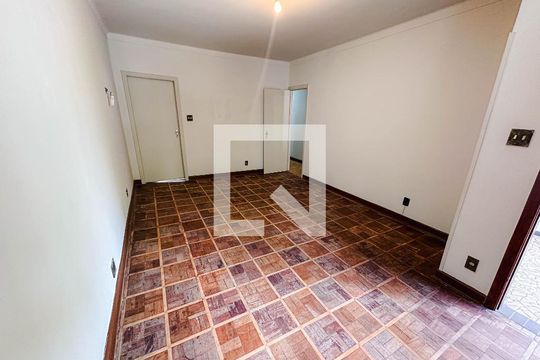 Casa na Pompeia com 4 quartos e closet. Compra ideal. — foto 1