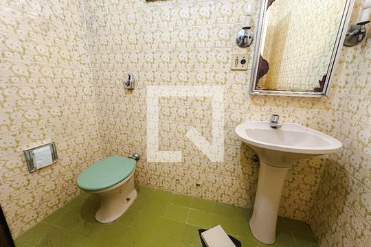 Casa na Pompeia com 4 quartos e closet. Compra ideal. — casa 2/banheiro