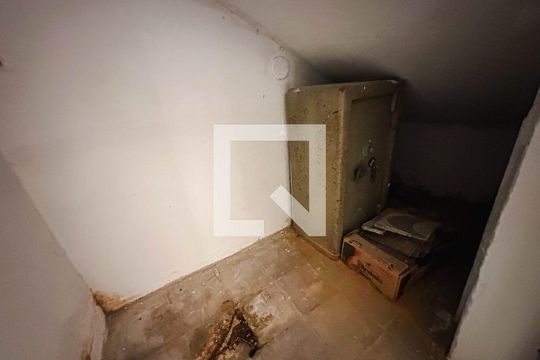 Casa na Pompeia com 4 quartos e closet. Compra ideal. — casa 2/Área de Serviço de quarto