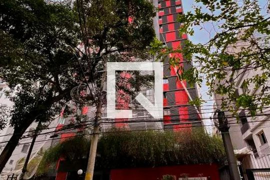 Apartamento mobiliado com 3 quartos, 1 suíte e varanda. Ideal para comprar e aceitar pets. — Fachada