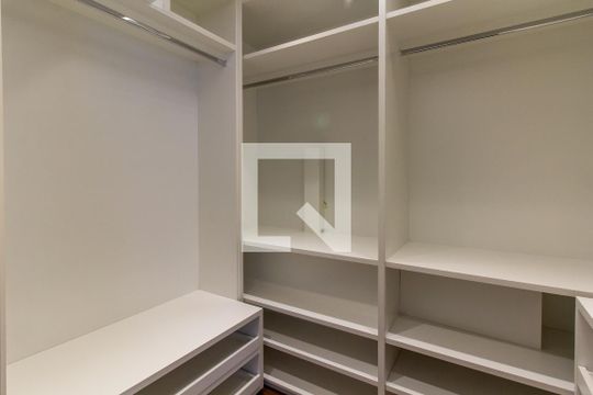 Apartamento à venda, com 175 m², 3 quartos e 3 vagas — Closet da suíte 1