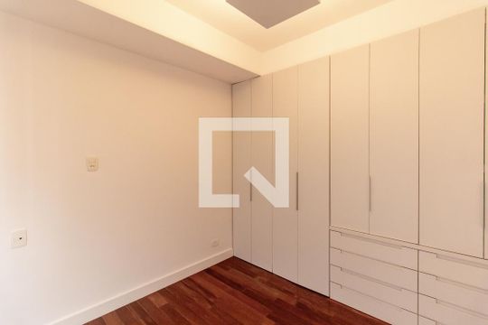 Apartamento à venda, com 175 m², 3 quartos e 3 vagas — Quarto 3
