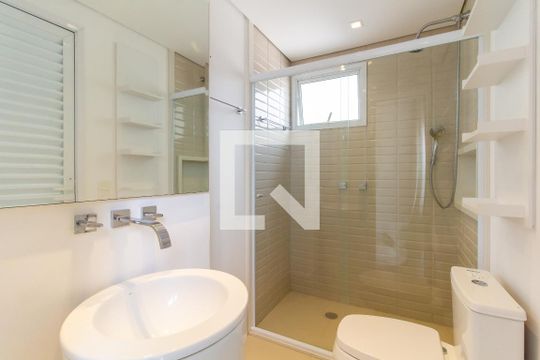 Apartamento à venda, com 175 m², 3 quartos e 3 vagas — Banheiro da Suíte 2