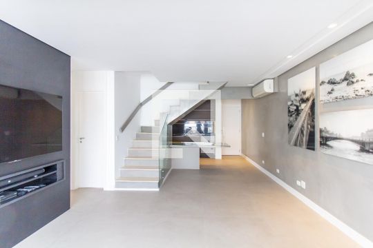 Apartamento à venda, com 175 m², 3 quartos e 3 vagas — Sala