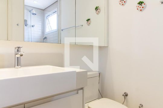 Apartamento à venda, com 175 m², 3 quartos e 3 vagas — Banheiro da Suíte 1