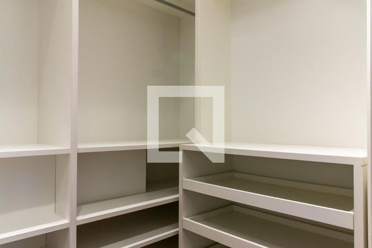 Apartamento à venda, com 175 m², 3 quartos e 3 vagas — Closet da suíte 1