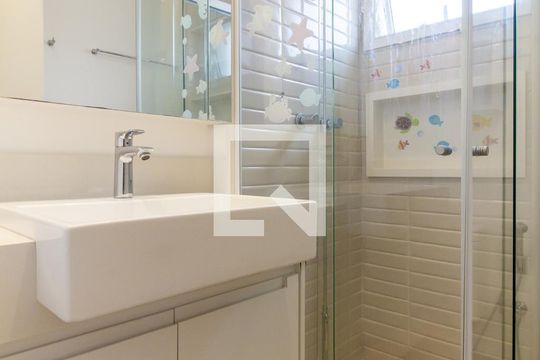 Apartamento à venda, com 175 m², 3 quartos e 3 vagas — Banheiro Social