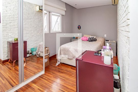 Venda de apartamento com 4 quartos, varanda e churrasqueira. Piscina e academia no condomínio. — Suíte 2