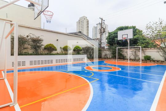 Comprar apartamento mobiliado em Campo Belo: 5 quartos, 4 suítes, varanda e closet. — Área comum - Quadra Esportiva