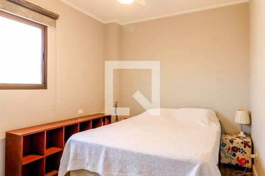 Comprar apartamento mobiliado em Campo Belo: 5 quartos, 4 suítes, varanda e closet. — Quarto de Hóspedes