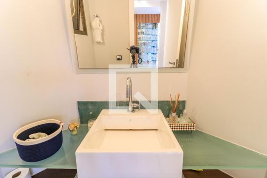 Comprar apartamento mobiliado em Campo Belo: 5 quartos, 4 suítes, varanda e closet. — Lavabo 2