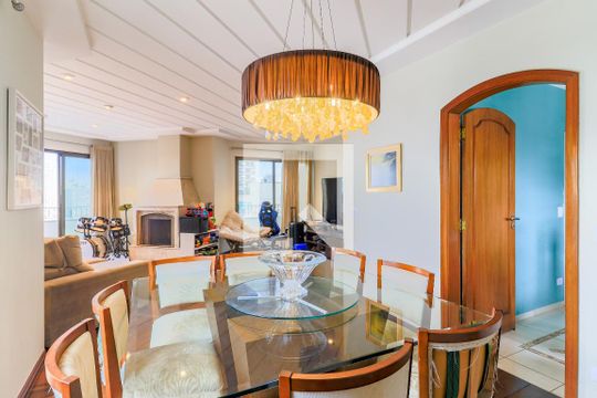 Comprar apartamento mobiliado em Campo Belo: 5 quartos, 4 suítes, varanda e closet. — Sala de Jantar