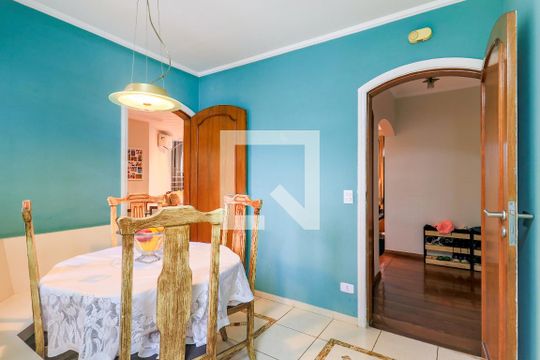 Comprar apartamento mobiliado em Campo Belo: 5 quartos, 4 suítes, varanda e closet. — Copa