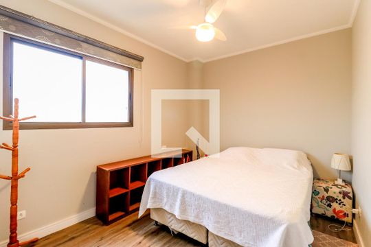 Comprar apartamento mobiliado em Campo Belo: 5 quartos, 4 suítes, varanda e closet. — Quarto de Hóspedes