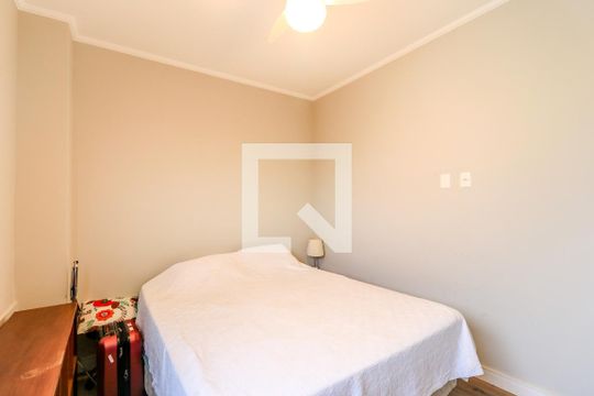 Comprar apartamento mobiliado em Campo Belo: 5 quartos, 4 suítes, varanda e closet. — Quarto de Hóspedes