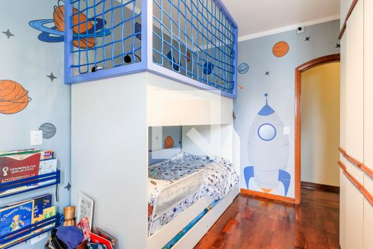 Comprar apartamento mobiliado em Campo Belo: 5 quartos, 4 suítes, varanda e closet. — Suíte 2