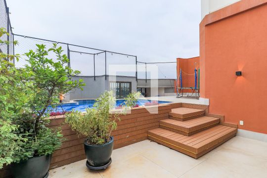 Comprar apartamento mobiliado em Campo Belo: 5 quartos, 4 suítes, varanda e closet. — Piscina