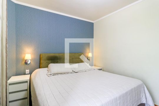 Comprar apartamento mobiliado em Campo Belo: 5 quartos, 4 suítes, varanda e closet. — Suíte 1