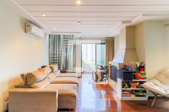 Comprar apartamento mobiliado em Campo Belo: 5 quartos, 4 suítes, varanda e closet. — foto 1