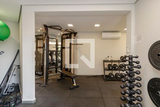 Apartamento à venda em Campo Belo: 3 quartos, varanda, closet, academia e pets permitidos. — Academia