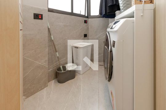 Apartamento à venda em Campo Belo: 3 quartos, varanda, closet, academia e pets permitidos. — Área de Serviço