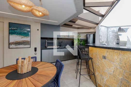 Apartamento à venda em Campo Belo: 3 quartos, varanda, closet, academia e pets permitidos. — Cobertura