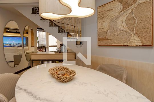 Apartamento à venda em Campo Belo: 3 quartos, varanda, closet, academia e pets permitidos. — Sala de Jantar