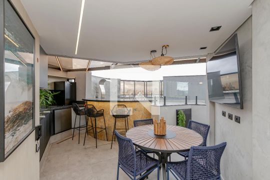 Apartamento à venda em Campo Belo: 3 quartos, varanda, closet, academia e pets permitidos. — Cobertura