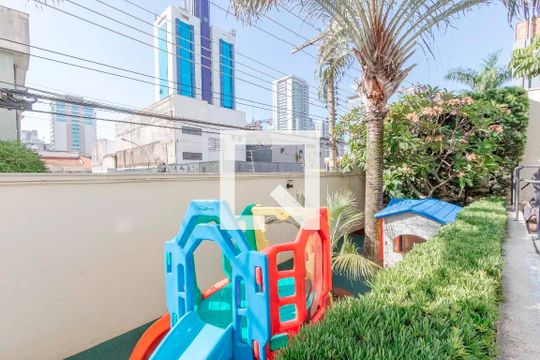 Apartamento mobiliado na Chácara Santo Antônio, 3 quartos, 2 suítes, piscina no condomínio. Ideal para comprar. — Área comum - Playground