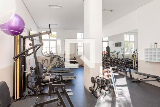 Apartamento mobiliado na Chácara Santo Antônio, 3 quartos, 2 suítes, piscina no condomínio. Ideal para comprar. — Área comum - Academia