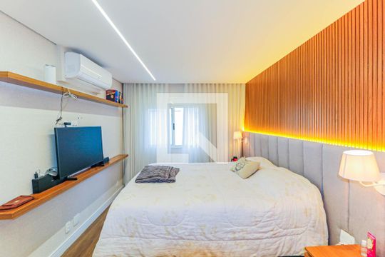 Apartamento mobiliado na Chácara Santo Antônio, 3 quartos, 2 suítes, piscina no condomínio. Ideal para comprar. — Suíte 1