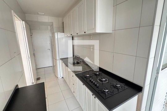 Apartamento mobiliado para compra com 4 quartos, 2 suítes, quintal, varanda, churrasqueira e piscina. — foto 20
