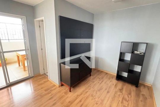 Apartamento mobiliado para compra com 4 quartos, 2 suítes, quintal, varanda, churrasqueira e piscina. — foto 1