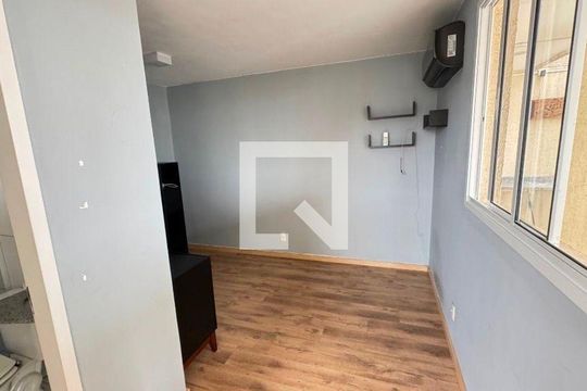 Apartamento mobiliado para compra com 4 quartos, 2 suítes, quintal, varanda, churrasqueira e piscina. — foto 10