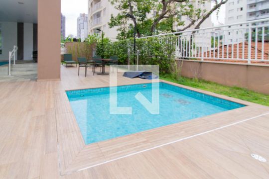 Venda de apartamento mobiliado na Pompeia com 3 suítes e varanda. — Área comum
