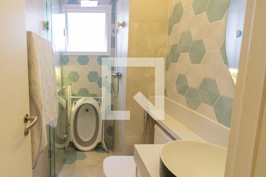 Venda de apartamento mobiliado na Pompeia com 3 suítes e varanda. — Suíte 3