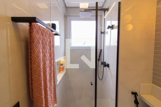 Venda de apartamento mobiliado na Pompeia com 3 suítes e varanda. — Suíte 1