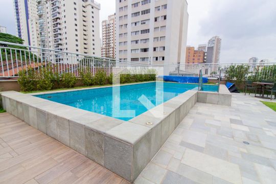 Venda de apartamento mobiliado na Pompeia com 3 suítes e varanda. — Área comum