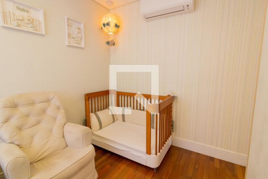 Venda de apartamento mobiliado na Pompeia com 3 suítes e varanda. — Suíte 3