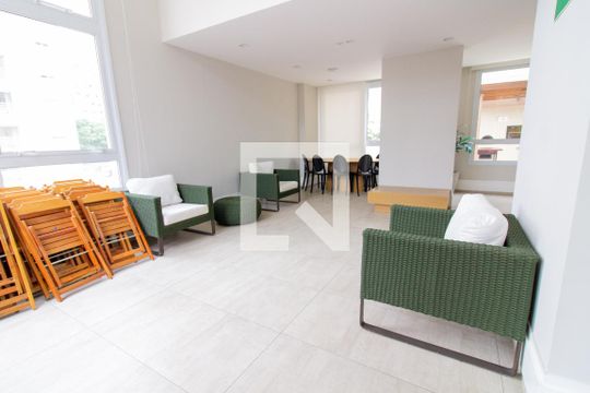 Venda de apartamento mobiliado na Pompeia com 3 suítes e varanda. — Área comum