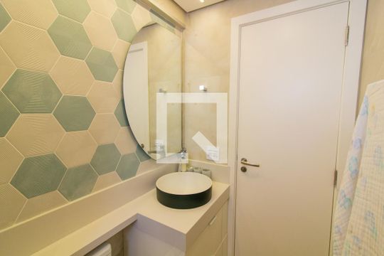 Venda de apartamento mobiliado na Pompeia com 3 suítes e varanda. — Suíte 3