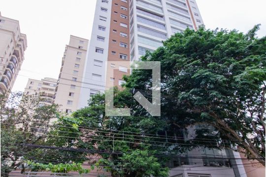 Venda de apartamento mobiliado na Pompeia com 3 suítes e varanda. — Fachada