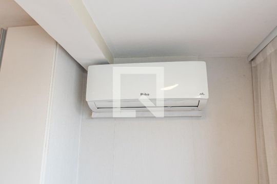 Venda de apartamento mobiliado com 2 quartos e piscina no condomínio. — Suíte 2