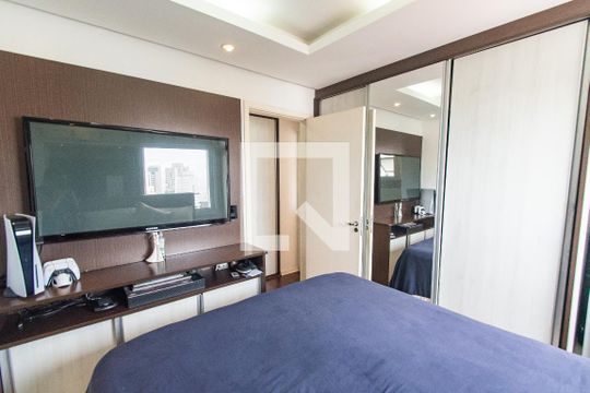 Venda de apartamento mobiliado com 2 quartos e piscina no condomínio. — Suíte 1