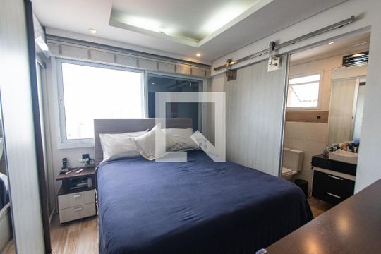 Venda de apartamento mobiliado com 2 quartos e piscina no condomínio. — Suíte 1
