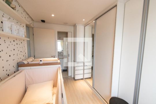Venda de apartamento mobiliado com 2 quartos e piscina no condomínio. — Suíte 2