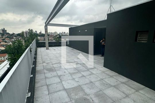 Venda de apartamento com varanda gourmet, piscina no condomínio, 3 quartos, 1 suíte. — Terraço