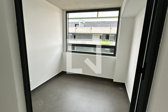 Venda de apartamento com varanda gourmet, piscina no condomínio, 3 quartos, 1 suíte. — Quarto